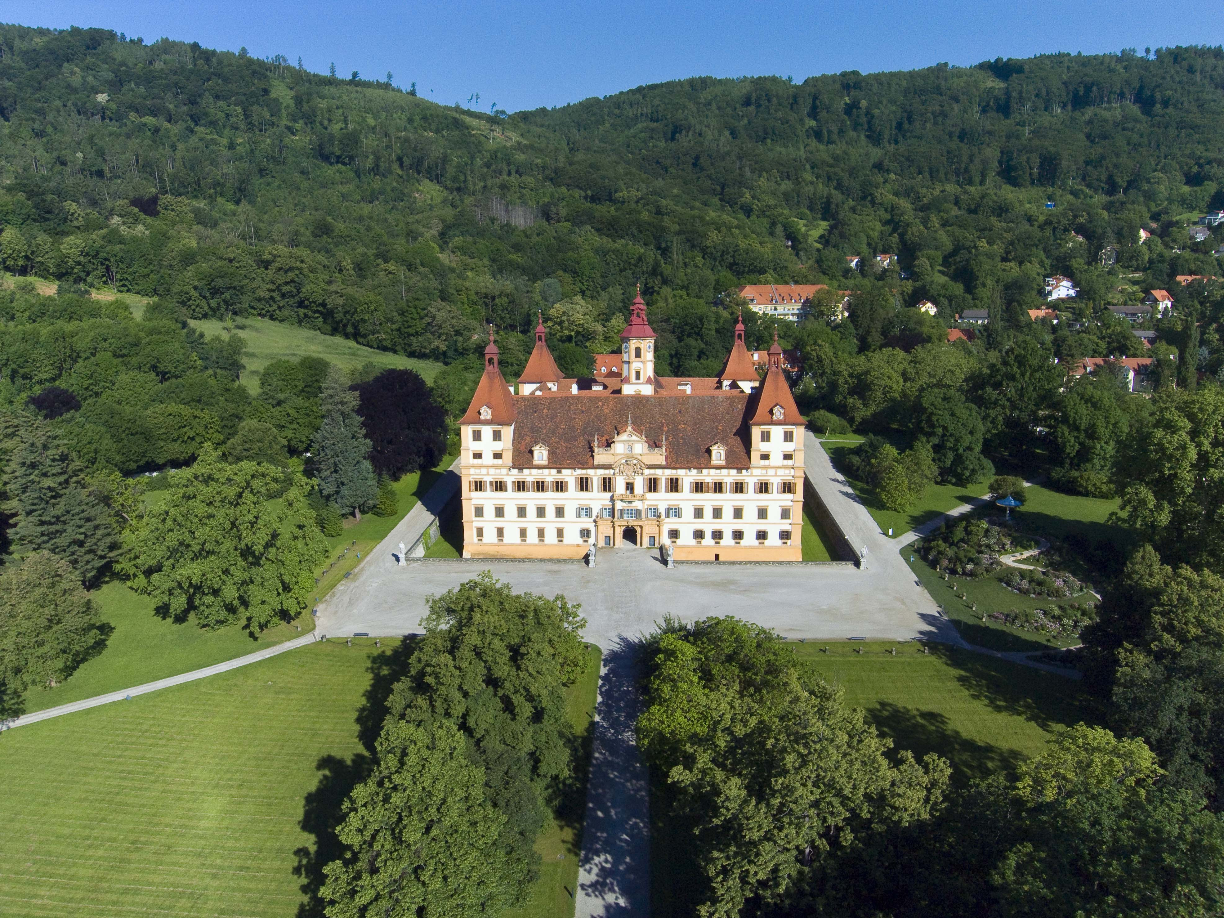 Schloss Eggenberg aus der Luft